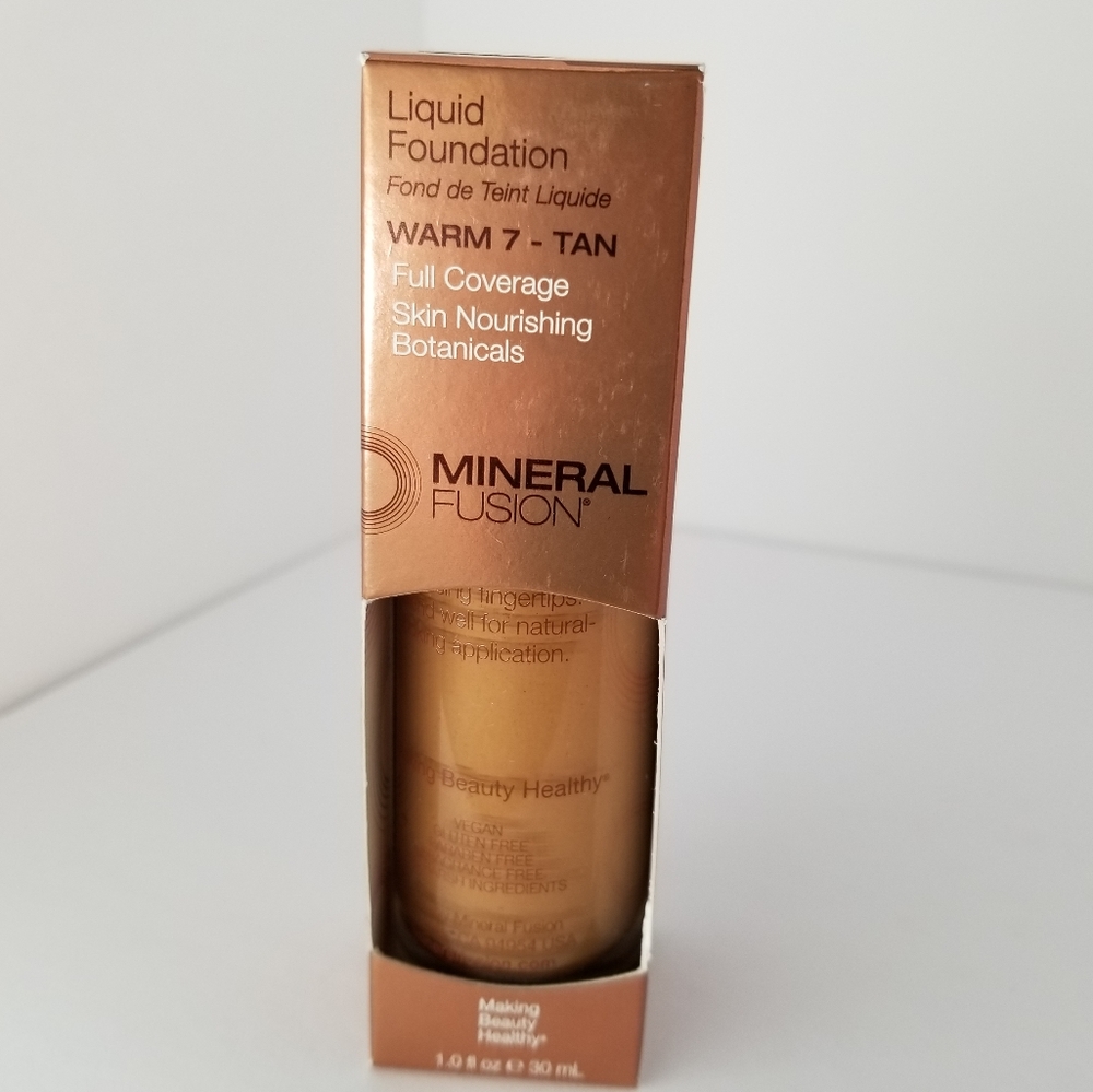 Liquid foundation MINERAL FUSION warm 7 tan